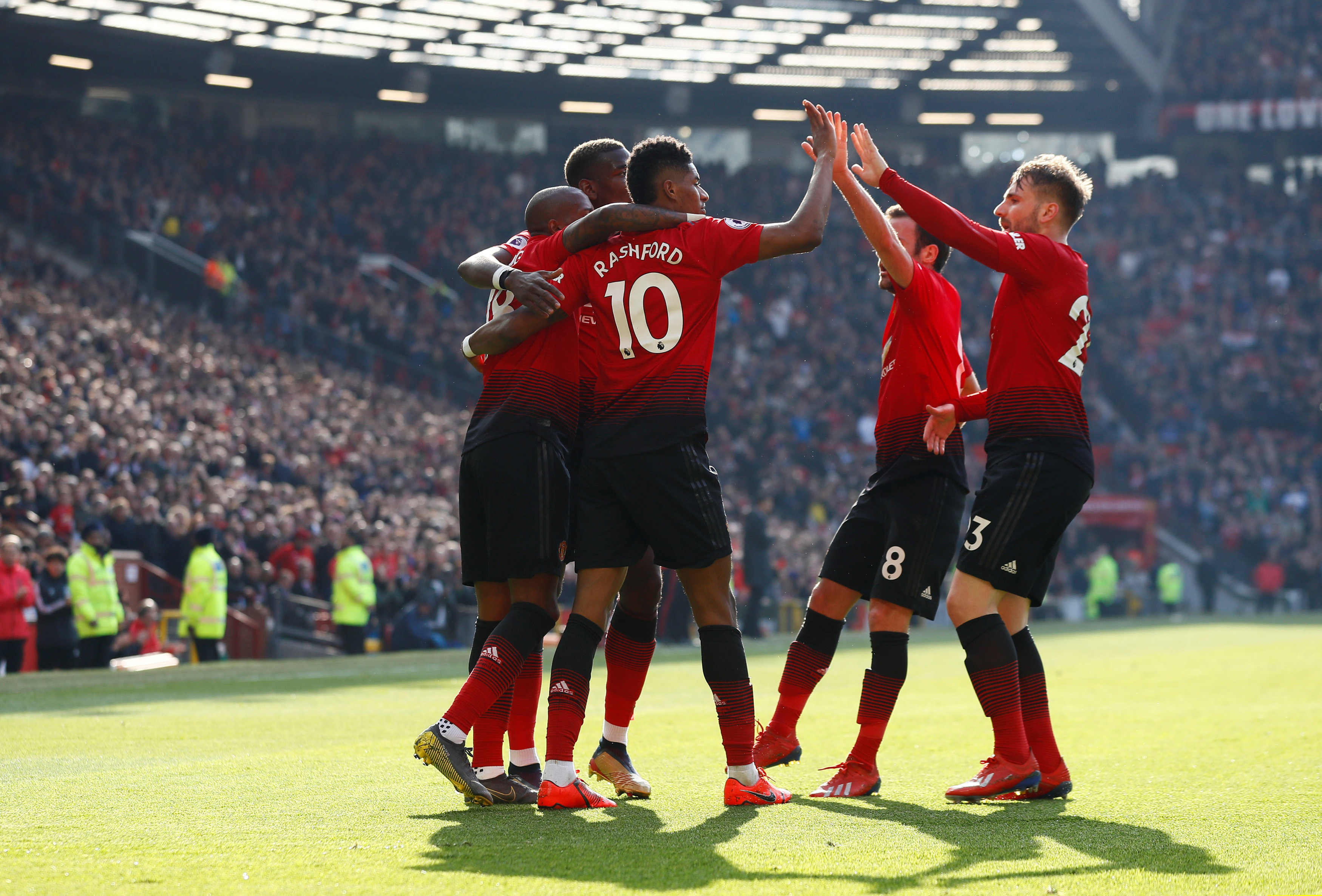 他們不僅在 他們不僅在