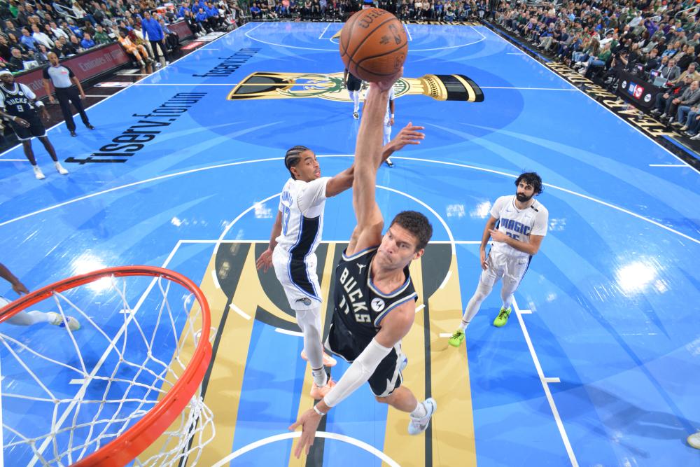 不仅在进攻 不仅在进攻